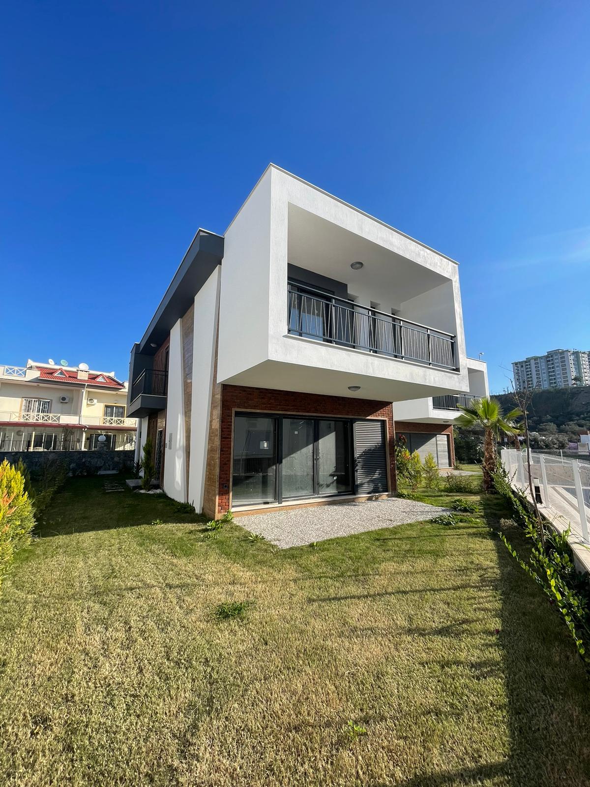 7229 VILLA WITH LARGE GARDEN - <span class=
