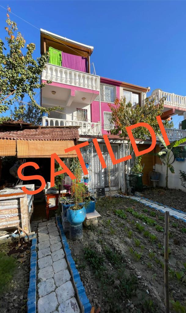 7134 KARAOVA MEVKİİNDE 3+1 GENİŞ BAHÇELİ VİLLA - 
