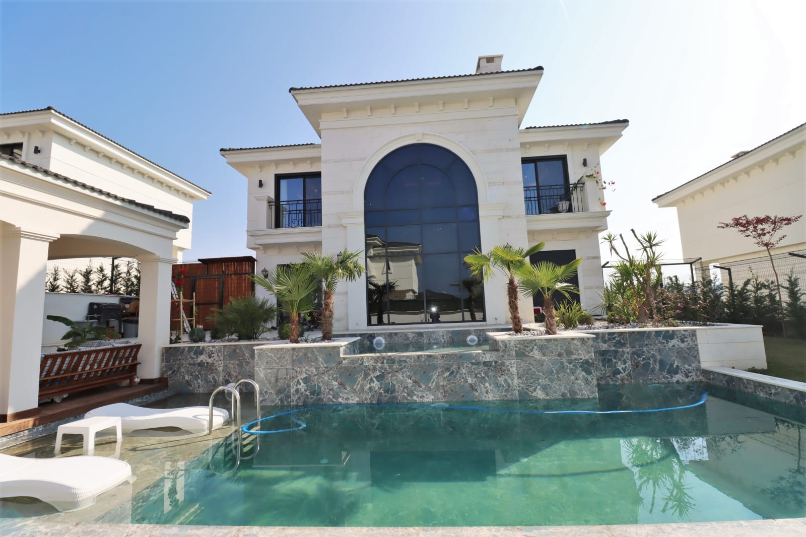 7191 VILLA WITH LARGE GARDEN - <span class=
