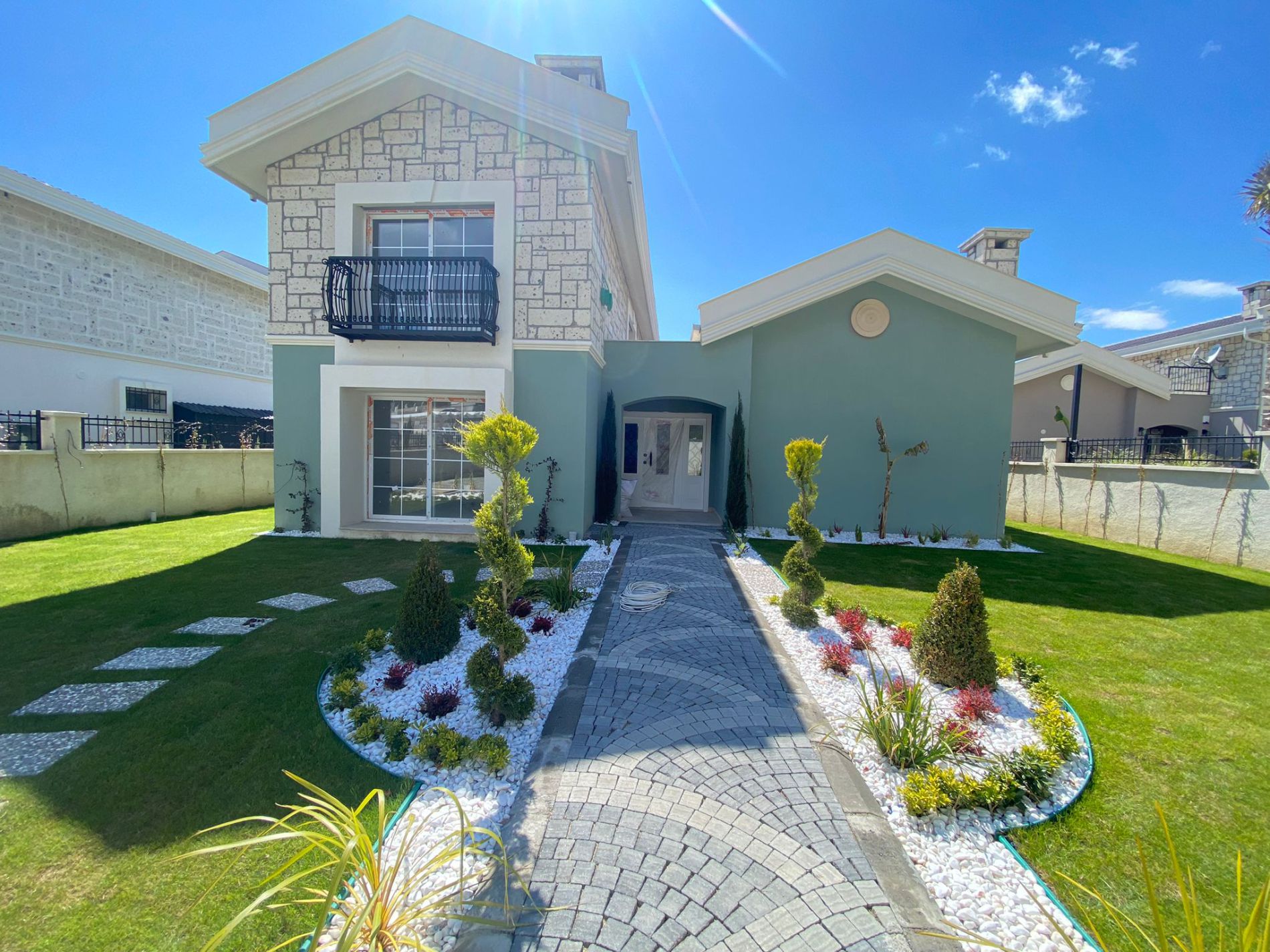 7266 VILLA WITH LARGE GARDEN - <span class=