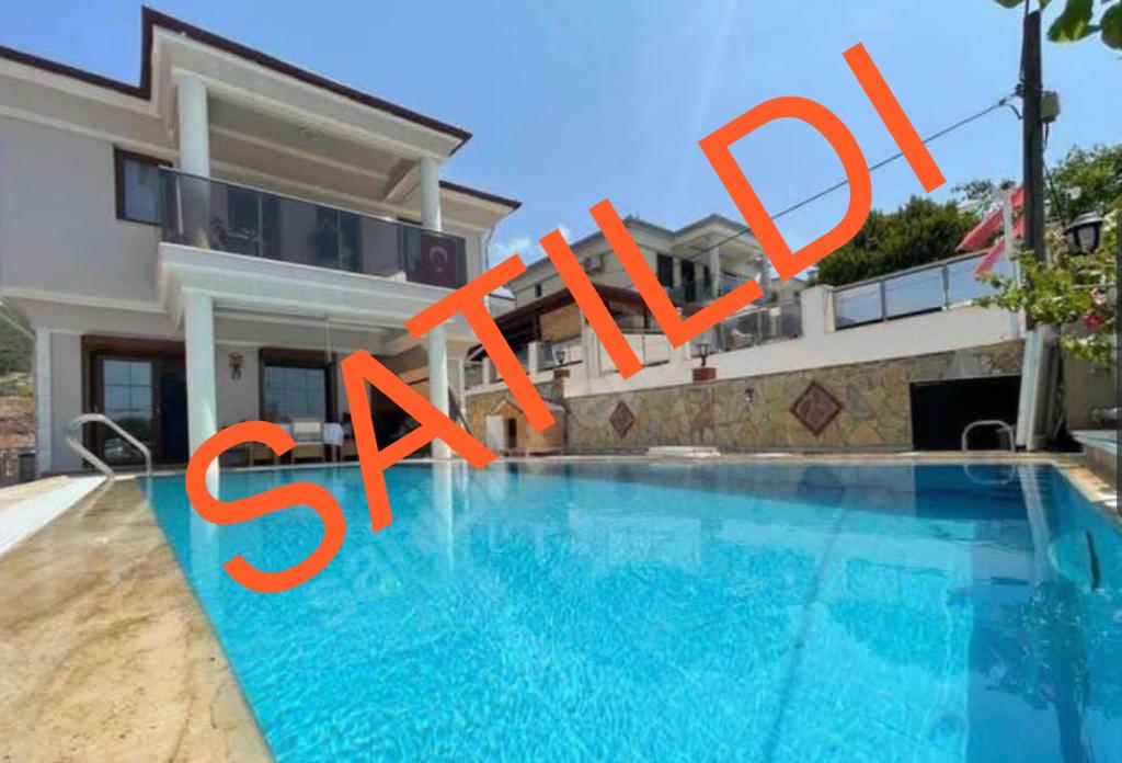 7252 VILLA WITH LARGE GARDEN - 