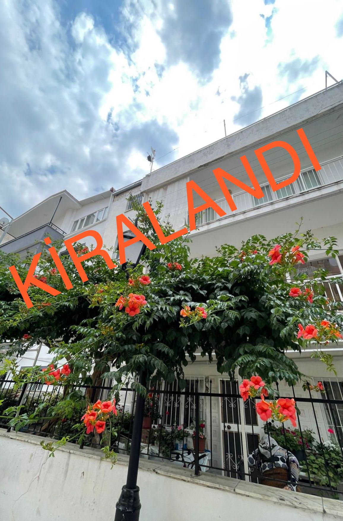 7324 KUŞADASI MERKEZDE 2+1 KİRALIK - 