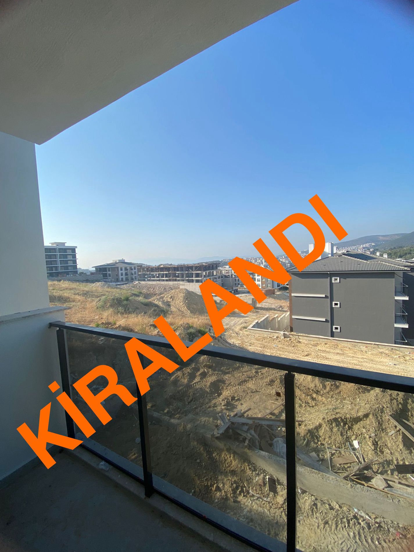 7301 KUŞADASINDA KİRALIK 1+1 DAİRE - 